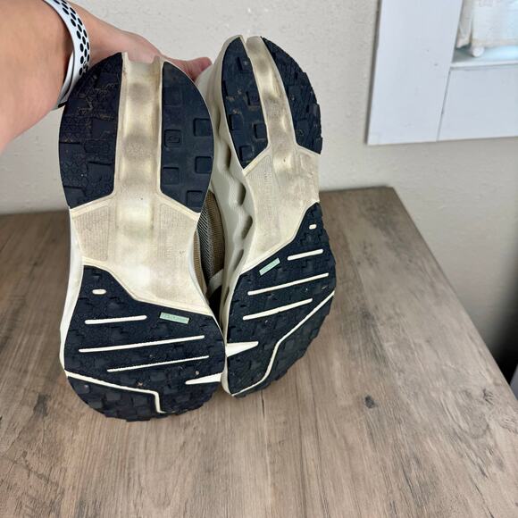 On Cloudsurfer Trail Running Shoe Hunter/Ice Womens size 10 - Picture 5 of 10